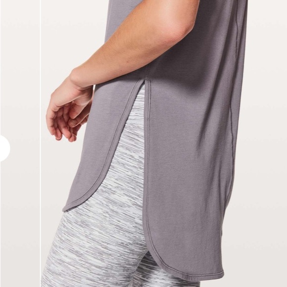 Lululemon Side Story Tee - Picture 3 of 10